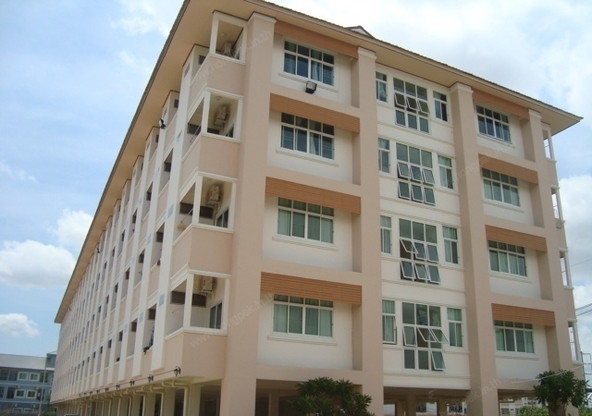 Condo — photo 1