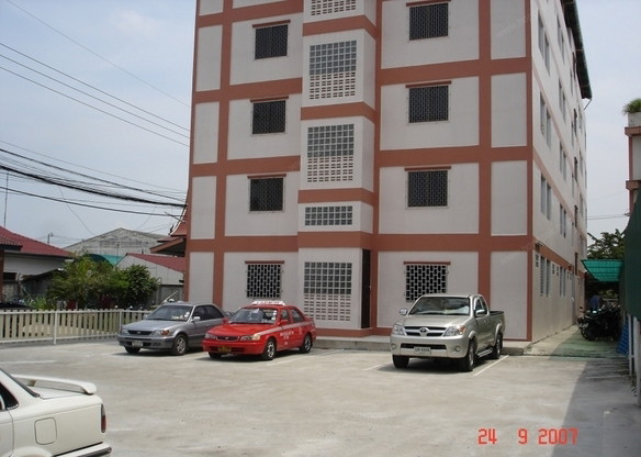 Condo — photo 3