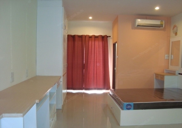 Condo — photo 2