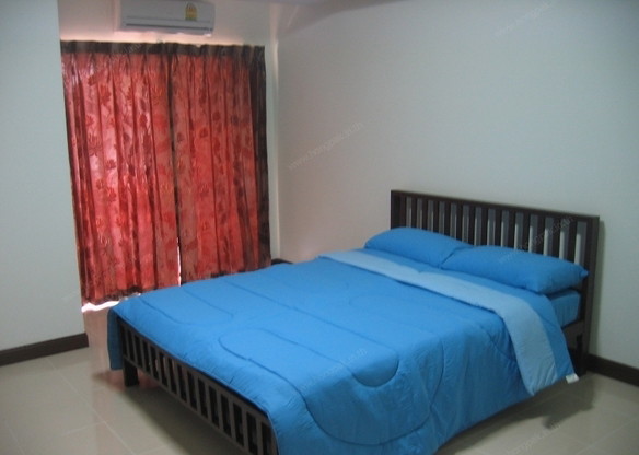 Condo · Phra Khanong, bangkok — photo 1
