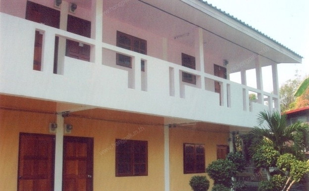 Condo — photo 1