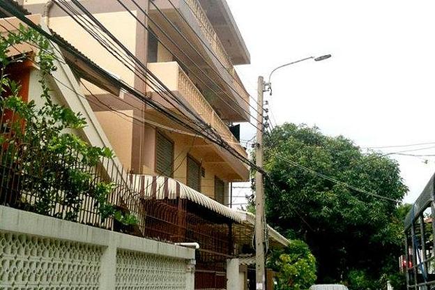 Condo · Wang Thonglang, bangkok — photo 1