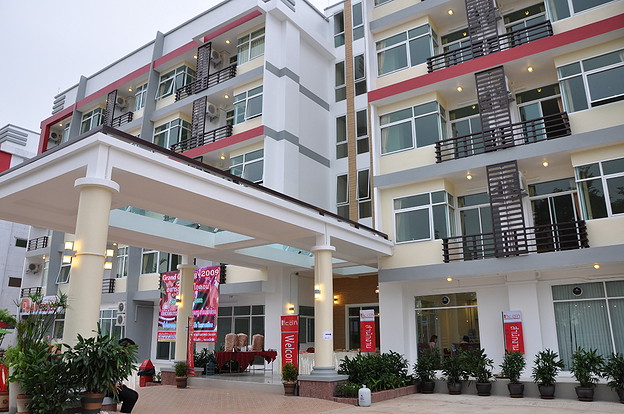 Condo — photo 2
