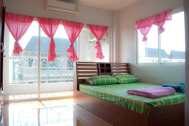 Condo — photo 1