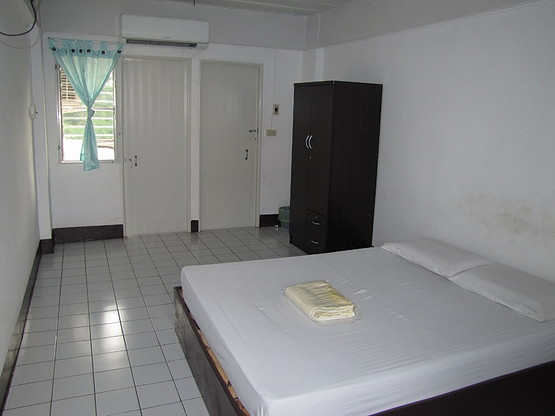 Condo · Wang Thonglang, bangkok — photo 1