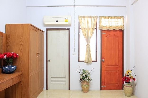 Condo · Wang Thonglang, bangkok — photo 4