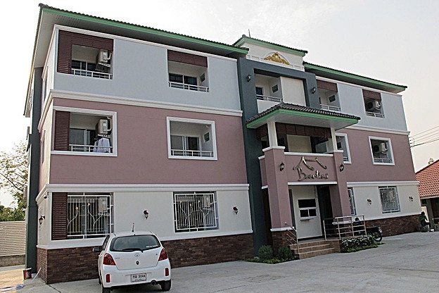 Condo — photo 1
