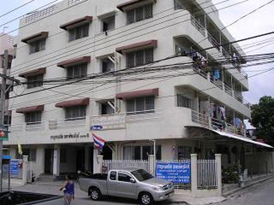 Condo · Bang Kapi, bangkok — photo 2