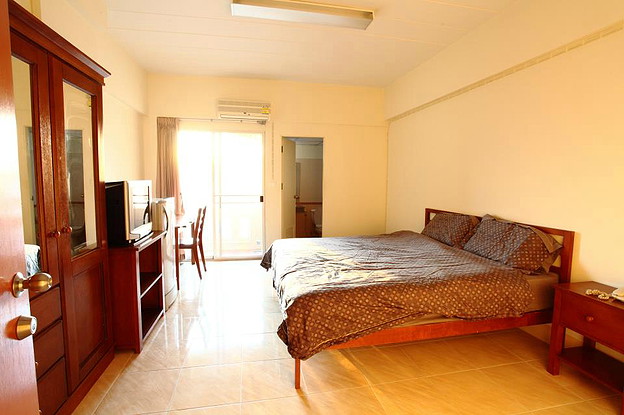 Condo — photo 4