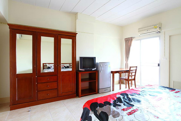 Condo — photo 5