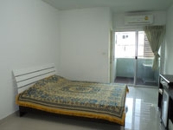 Condo — photo 2