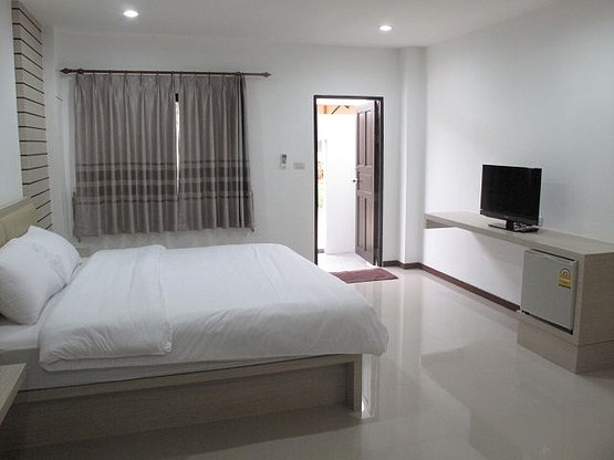 Condo — photo 5