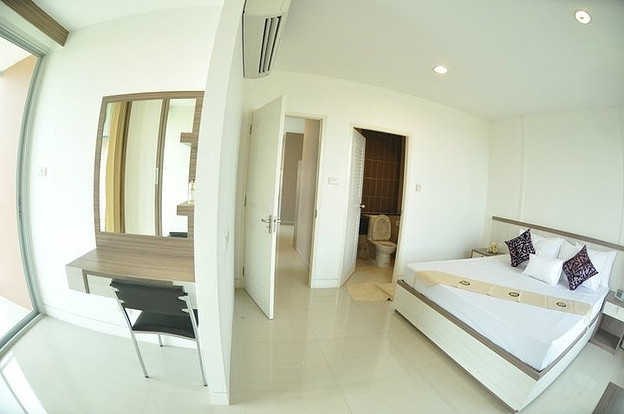 Condo — photo 3
