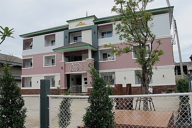 Condo — photo 2