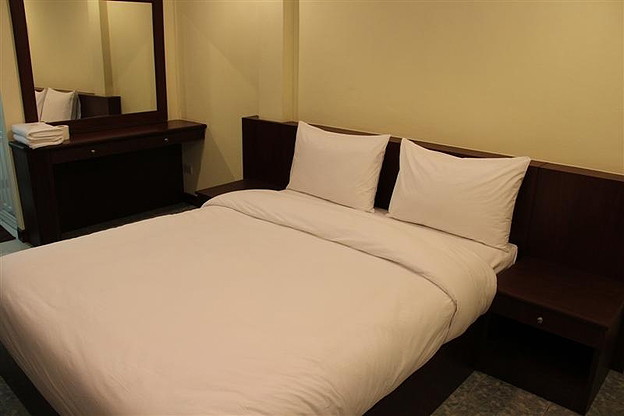Condo — photo 2
