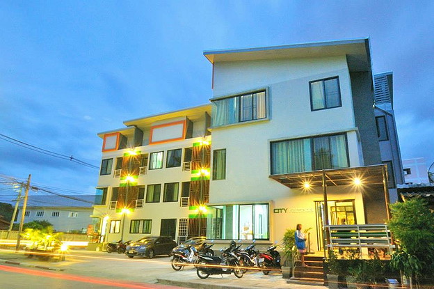 Condo — photo 2