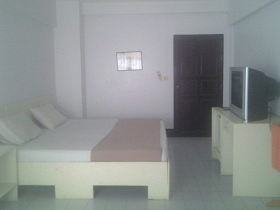 Condo — photo 2