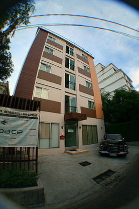 Condo · Huai Khwang, bangkok — photo 1