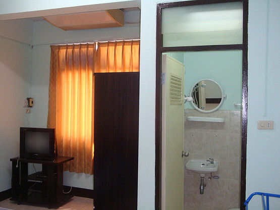 Condo — photo 3