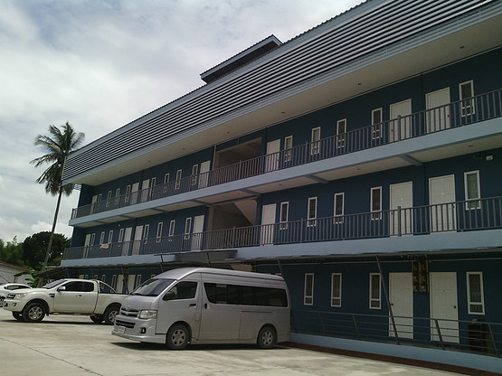 Condo — photo 1