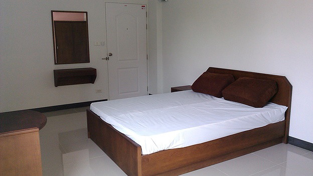 Condo · Huai Khwang, bangkok — photo 5