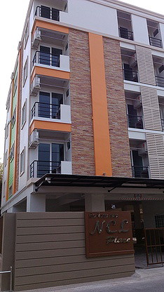 Condo · Huai Khwang, bangkok — photo 1