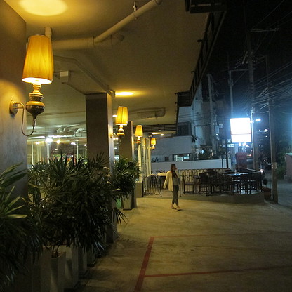 Condo — photo 2