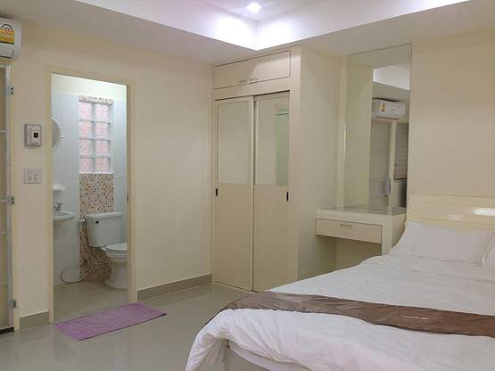 Condo — photo 2