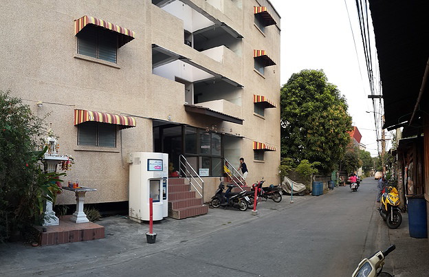 Condo · Bang Na, bangkok — photo 1