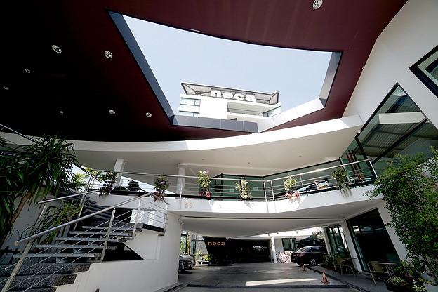 Condo — photo 2