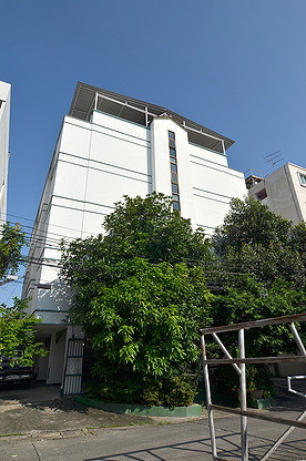 Condo · Wang Thonglang, bangkok — photo 1