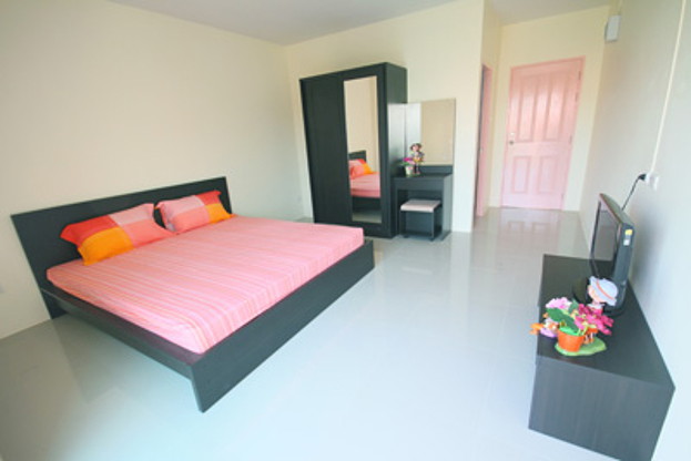 Condo · Mueang Chon Buri, chon_buri — photo 1