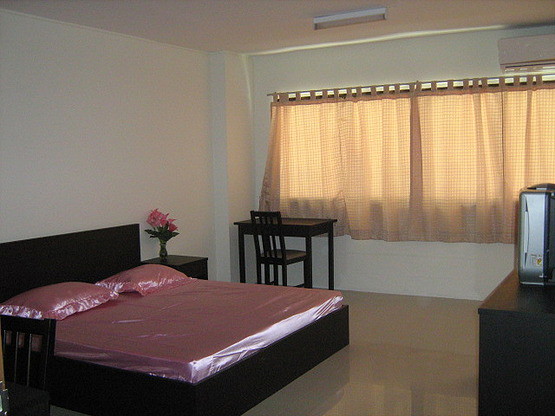 Condo · Mueang Samut Prakan — photo 5