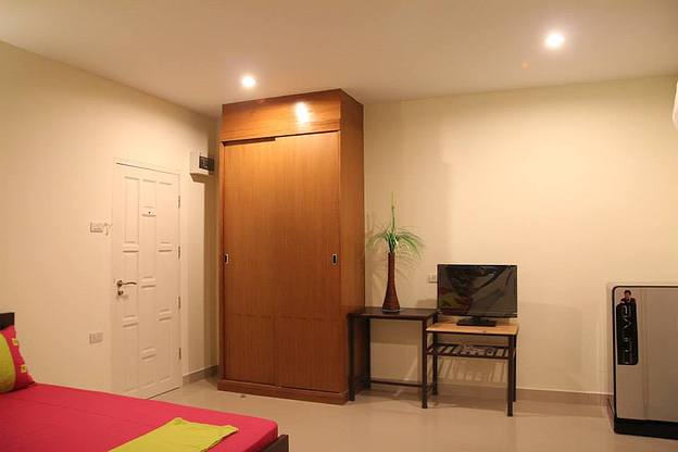 Condo · Mueang Chon Buri, chon_buri — photo 4