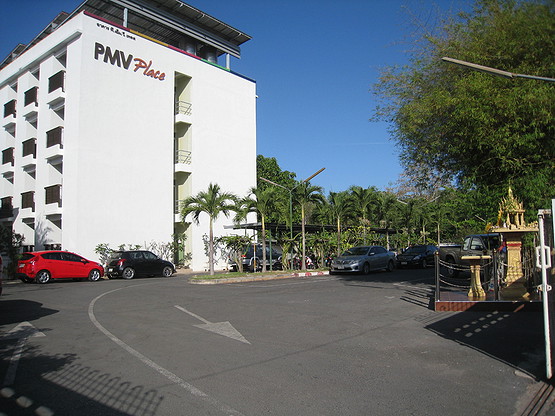 Condo — photo 3