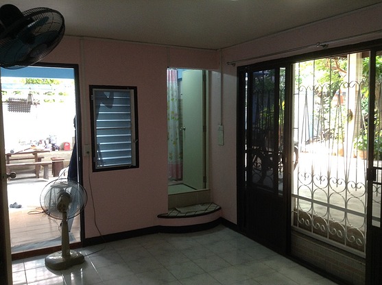 Condo · Phra Pradaeng — photo 4