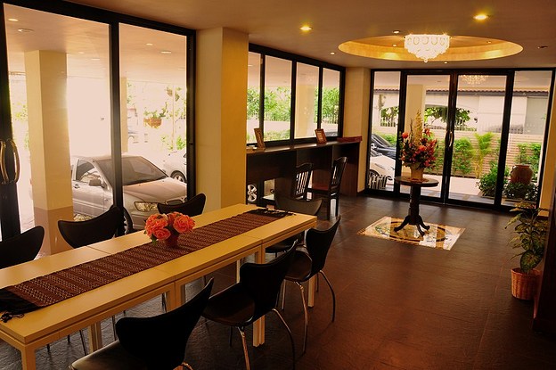 The Living Place Apartment — photo 2