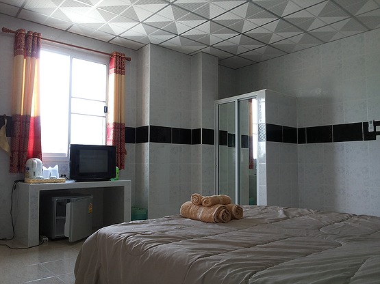 Condo · chon_buri — photo 3