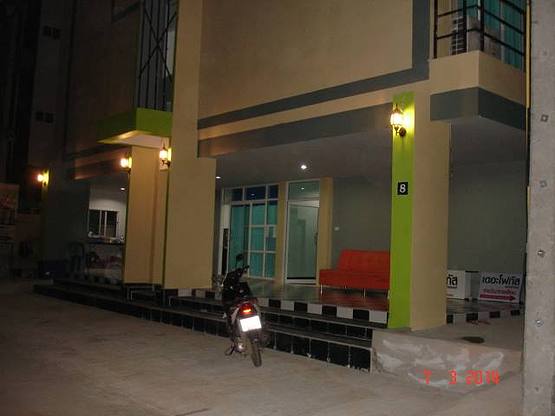 Condo — photo 2