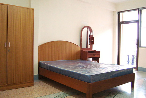Condo · Huai Khwang, bangkok — photo 1