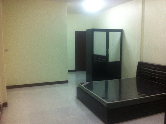 Condo — photo 2