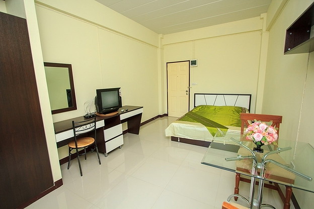 Condo — photo 3