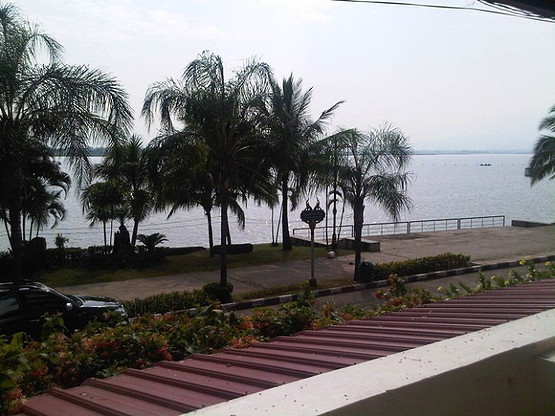 Condo — photo 2