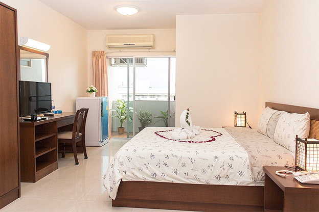 Condo · Phra Khanong, bangkok — photo 3