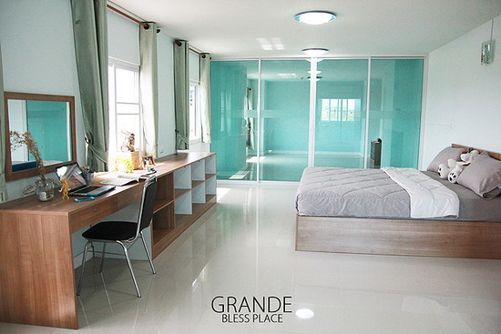 BLESS PLACE (Near BTS Bearing 600 m) Monthly / Daily - Apartment for Rent