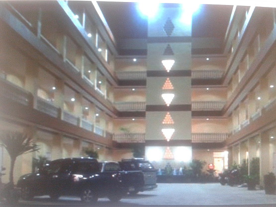 Condo — photo 1