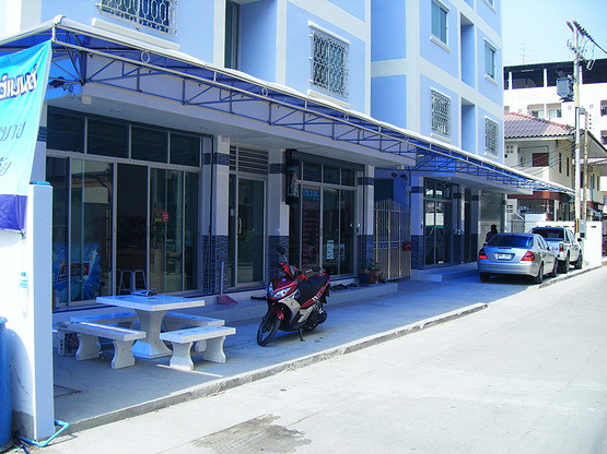 Condo — photo 2