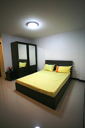 Condo · Wang Thonglang, bangkok — photo 3