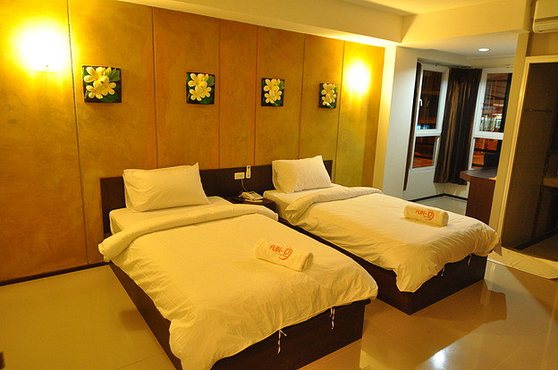 Condo — photo 4