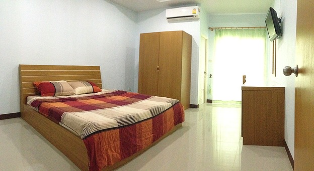 Condo — photo 2